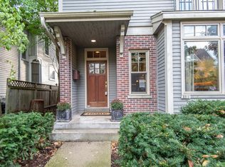 2211 E Ivanhoe Pl #4, Milwaukee, WI 53202