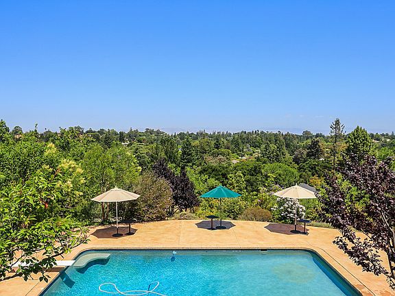 3rd image of 26550 Anacapa Dr