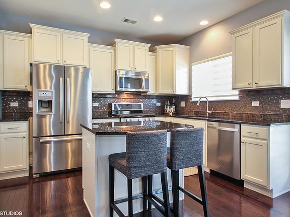 4th image of 3143 Coral Ln #0
