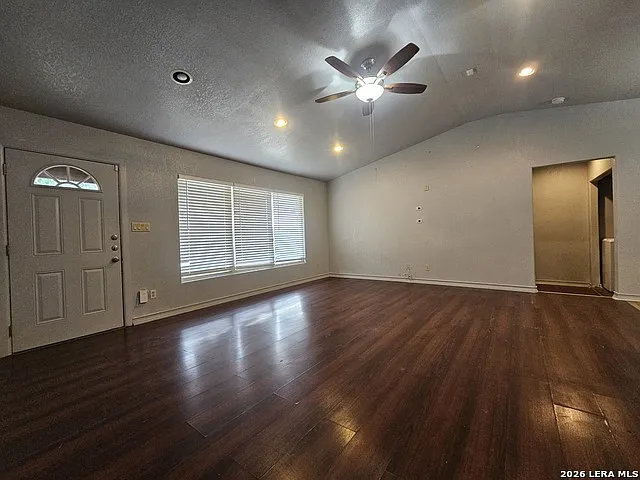 4 bed, 2.0 bath, 1588 sqft, $1,850 — Photo 3