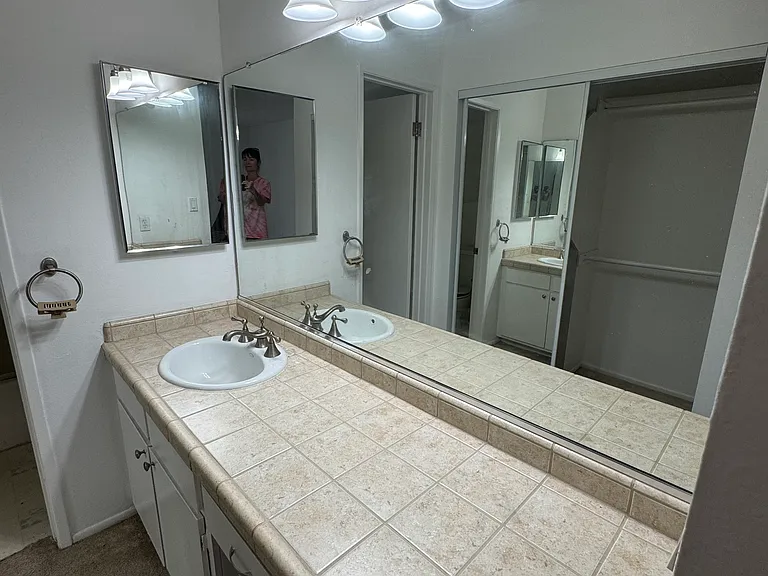 1885 Veteran Ave #103 — Photo 15