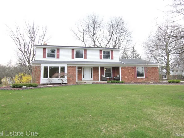 6749 Alderley Way, West Bloomfield, MI 48322