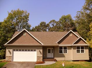1653 Finch Ln, Mound, MN 55364