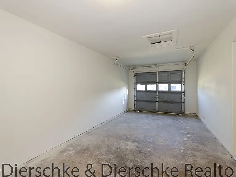 830 Van Zandt St — Photo 7