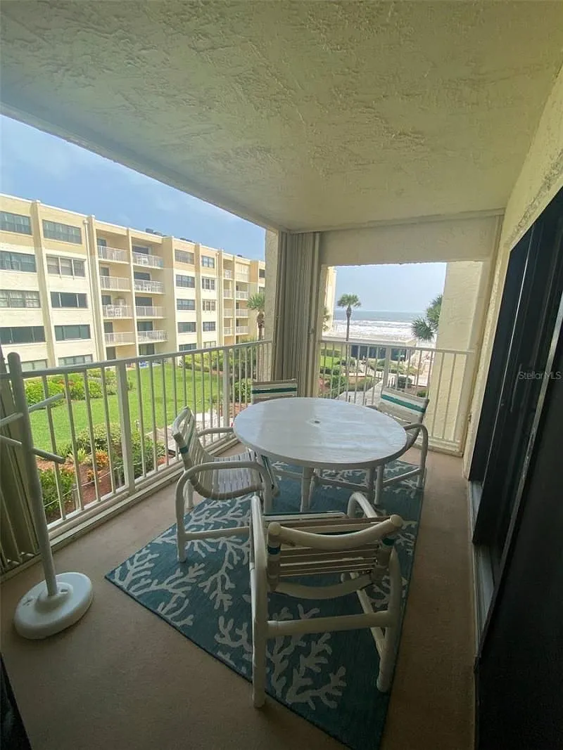 2 bed, 1.0 bath, 788 sqft, $3,000 — Photo 2