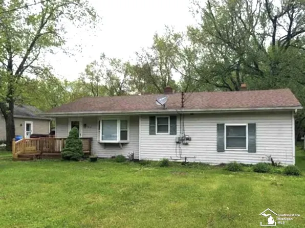 3840 W Erie Rd, Temperance, MI 48182