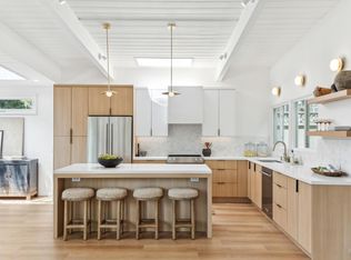 1069 Las Gallinas Ave, San Rafael, CA 94903