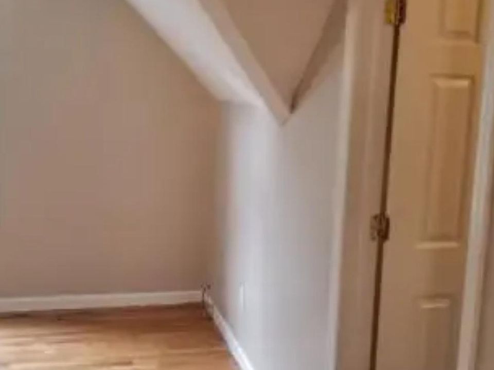 1st image of 64 9th Ave W APT 3