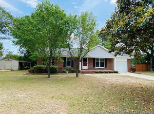 5929 Hunting Ridge Rd, Hope Mills, NC 28348