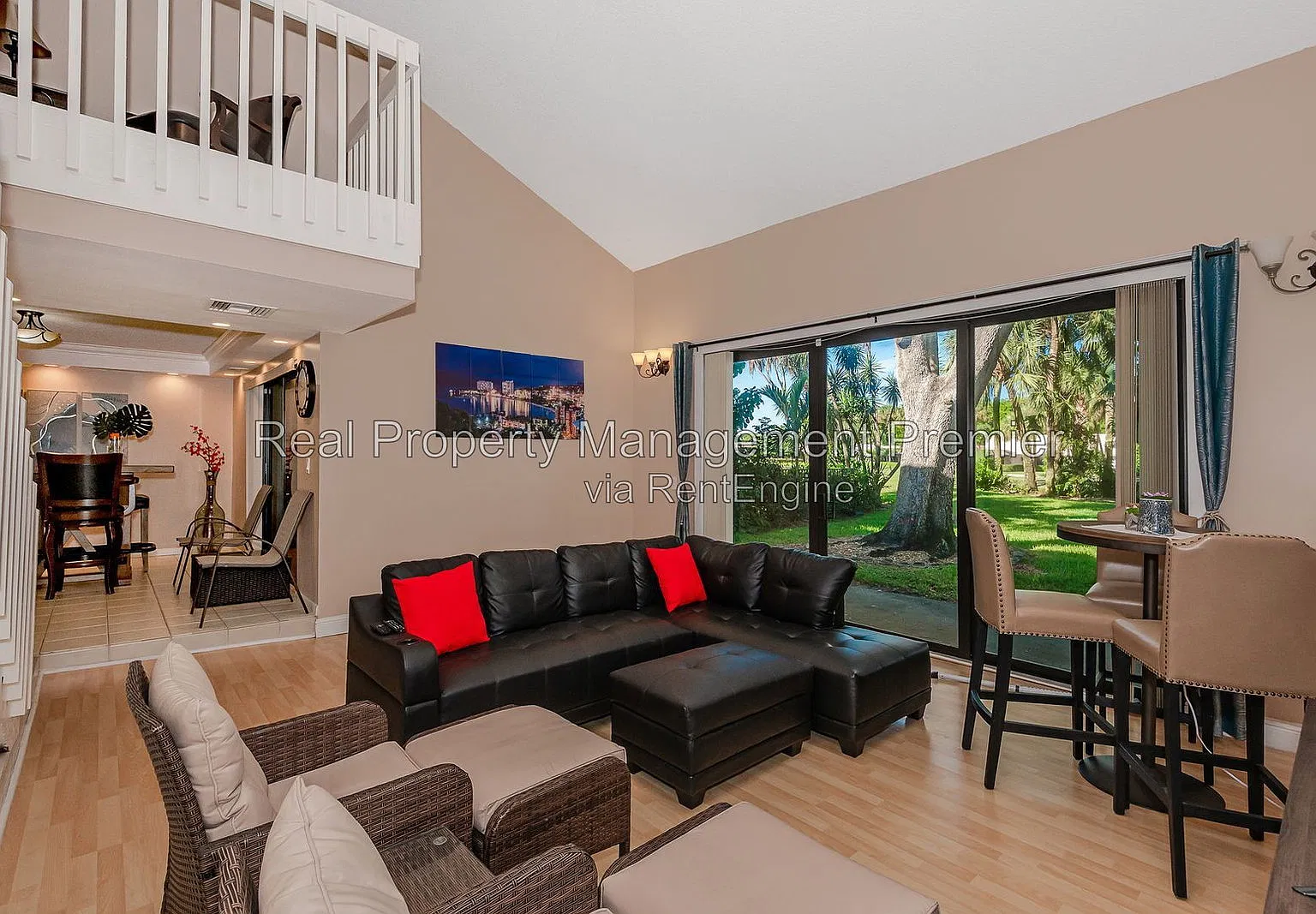 3 bed, 2.5 bath, 1985 sqft, $4,200 — Photo 3