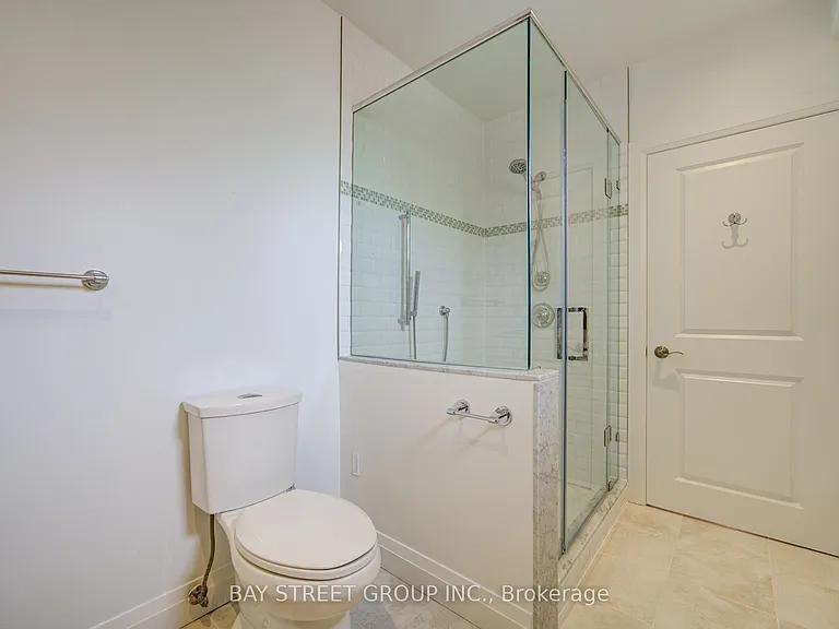 95 Hopedale Ave — Photo 32