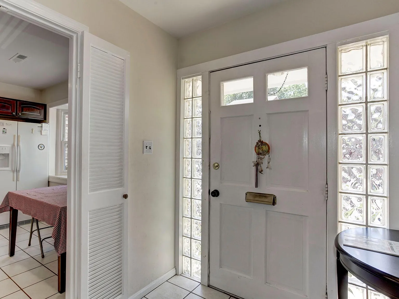 4 bed, 3.5 bath, 2242 sqft, $3,500 — Photo 3