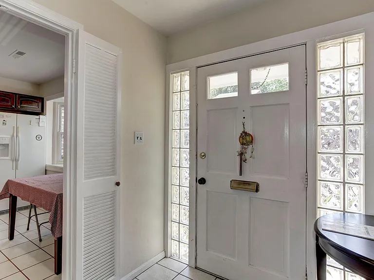 8156 Larkin Ln — Photo 3