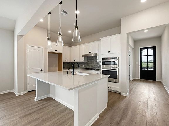12709 Raven Meadow Drive Interior Image 2