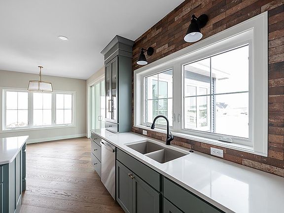 5th image of 1401 Atlas Trail