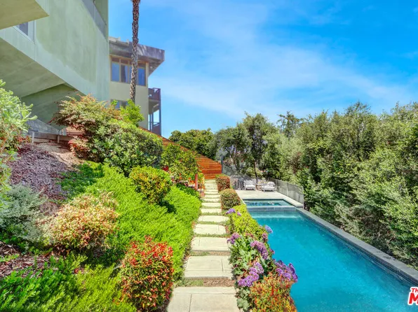 3813 Ronda Vista Pl, Los Angeles, CA 90027
