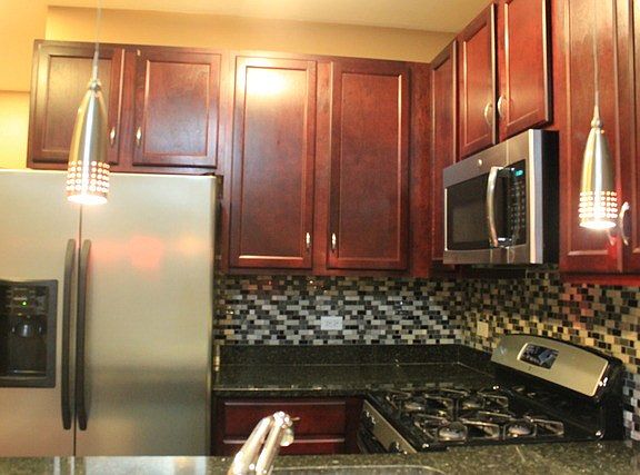 3rd image of 3549 W Ainslie St #1