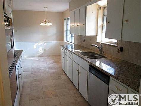 3rd image of 11120 Creekmere Dr