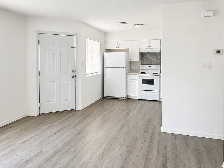 1154 W Dragoon Cir #1154 — Photo 3