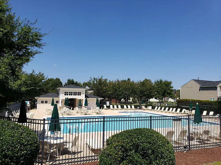 9460 Graywell Ln — Photo 35