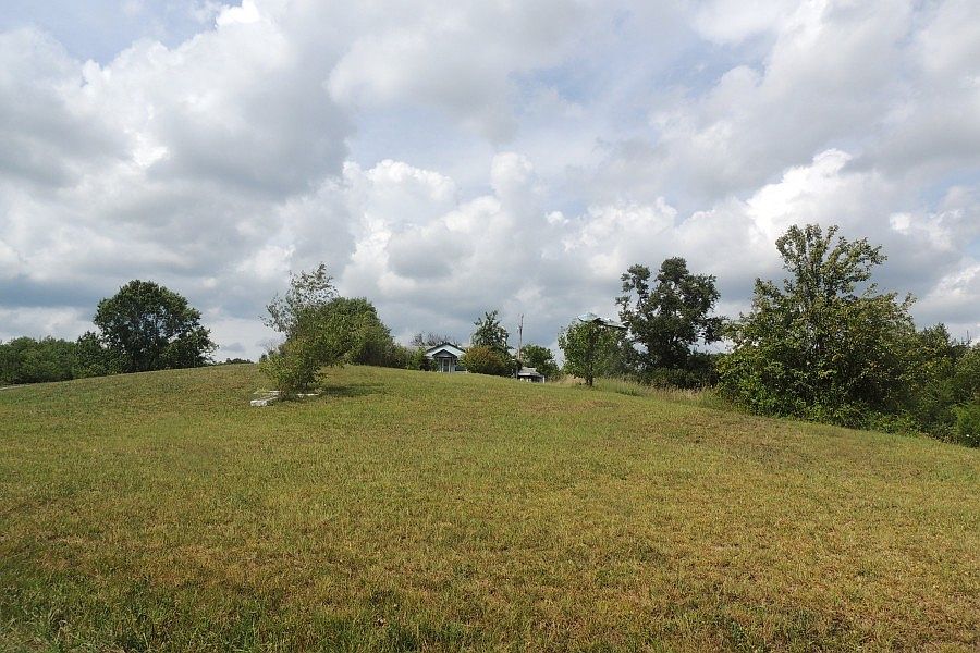 2nd image of 631 Saylor Hill Rd