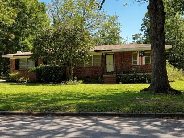 1305 Stadium St, Dothan, AL 36301