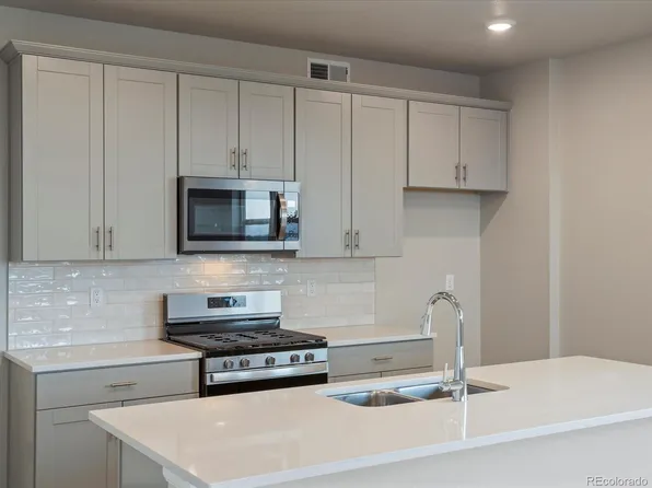 22195 E 7th Place, Aurora, CO 80018