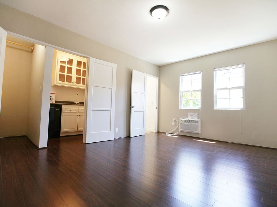 1st image of 727 S Mansfield Ave APT 21