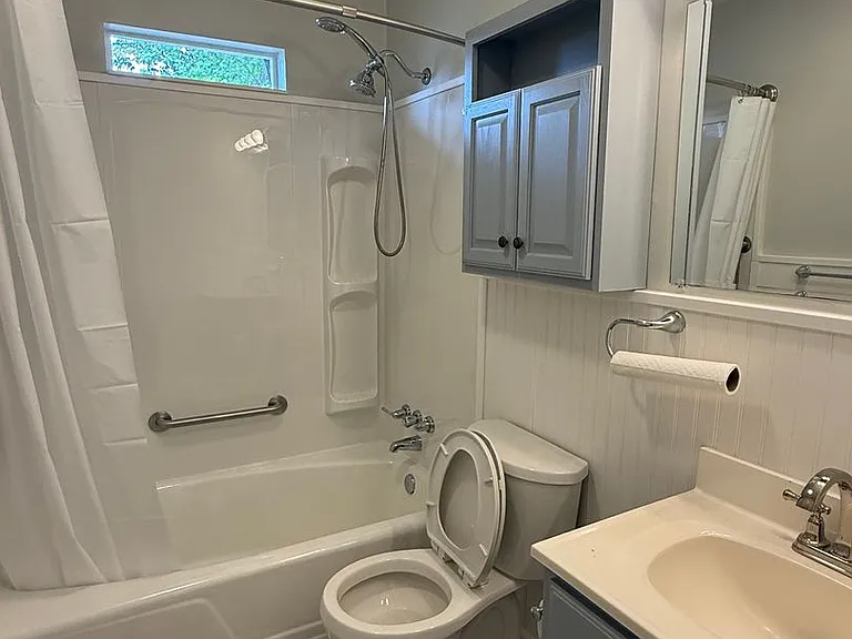 1746 E Avalon Cir #B — Photo 18