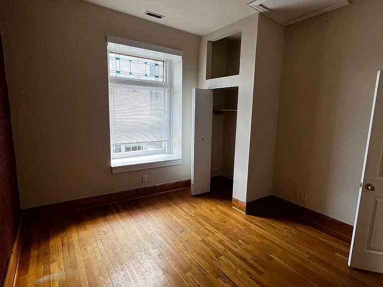 909 W Grace St #3 — Photo 31