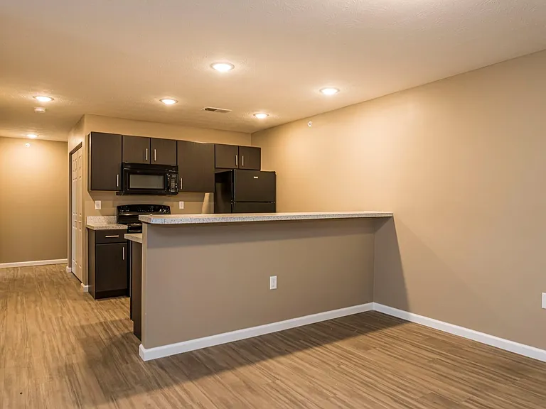 Greenbrier Apartments — Photo 61