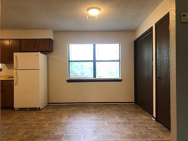 1st image of 461 W 149th Pl S