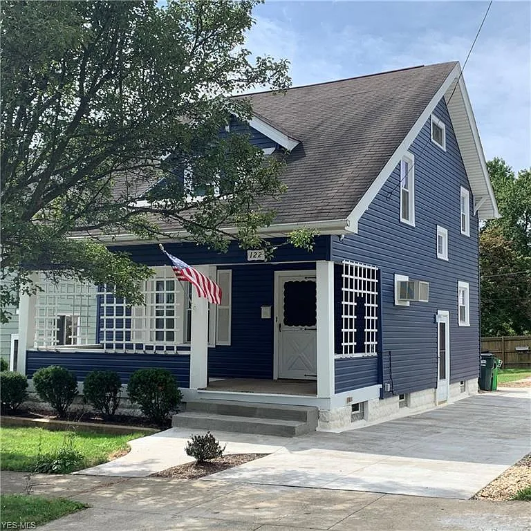 122 Glenn St photo 1