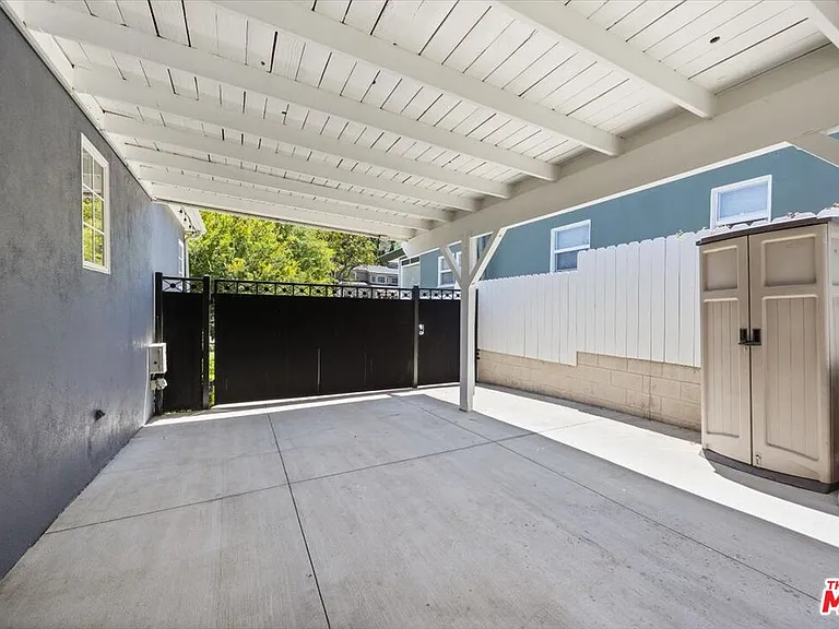 14041 Roblar Rd — Photo 45