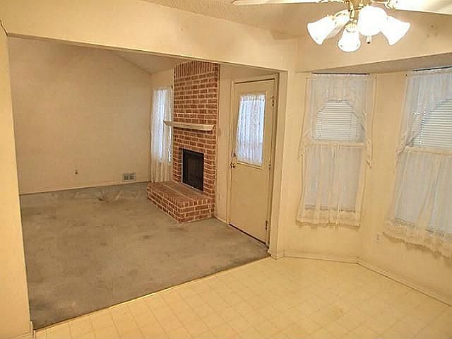 1st image of 927 Harrison Dr