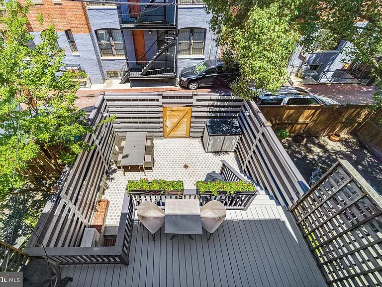 1443 Corcoran St NW — Photo 14