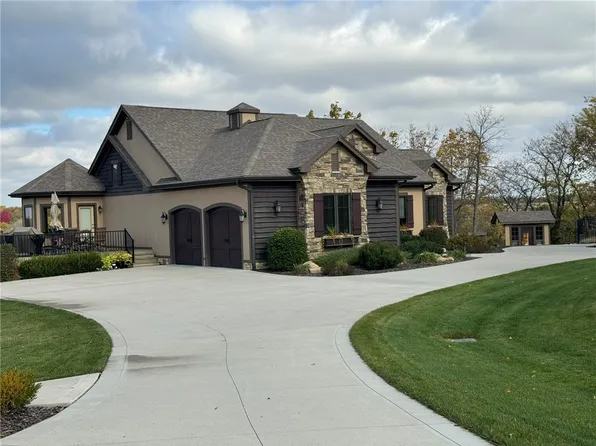 14244 140th Ave, Indianola, IA 50125
