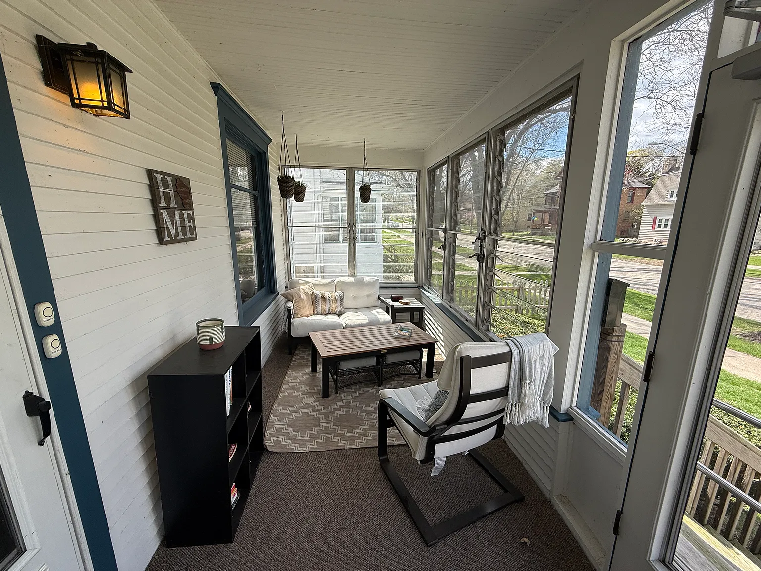 2 bed, 1200 sqft, $2,300 — Photo 2