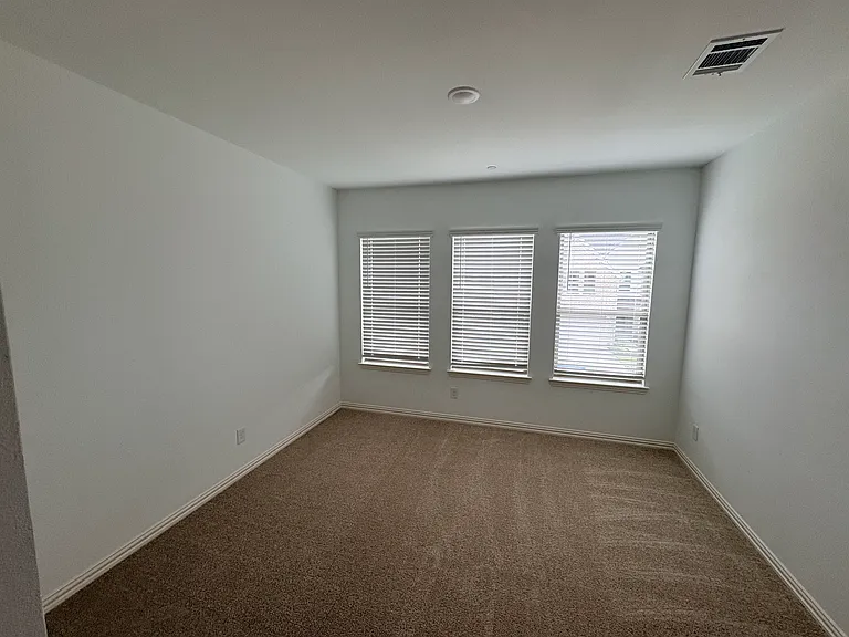 3556 Pierce Ln — Photo 13