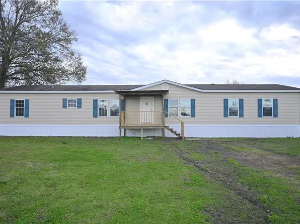 345 Starlight Baptist Church Rd, Marksville, LA 71351