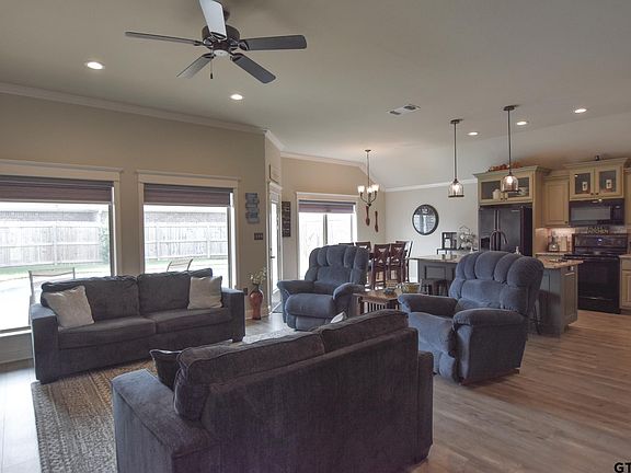 5th image of 420 Harrell Dr