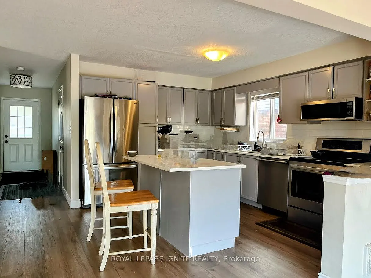 4 bed, $3,400 — Photo 3