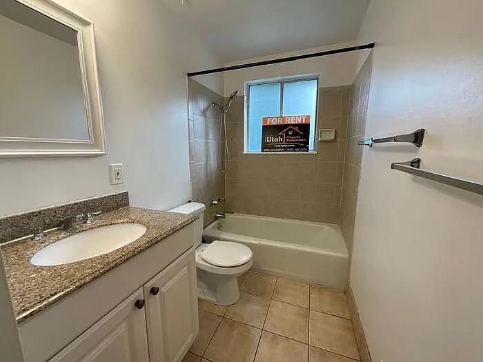 1124 Vitt Dr — Photo 9