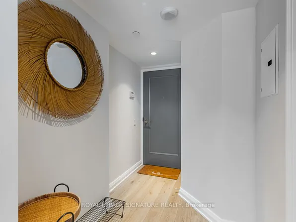 155 Yorkville Ave, Toronto, ON