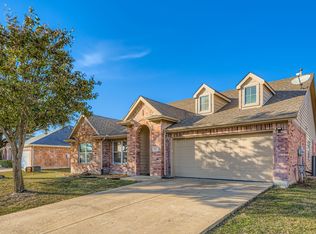 112 Patriot Pkwy, Forney, TX 75126