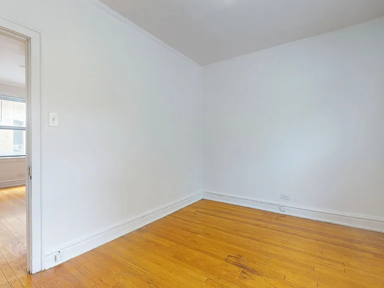 5415 S. Woodlawn Avenue — Photo 57