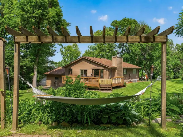 505 Zinnia Ln N, Plymouth, MN 55441