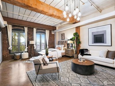 1507 Western Avenue #R102, Seattle, WA, 98101