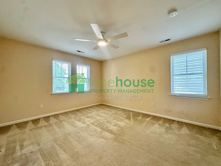 132 Filbert St — Photo 9
