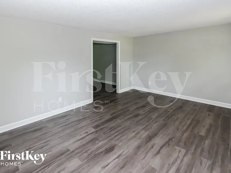10800 Balbriggan Ct — Photo 4